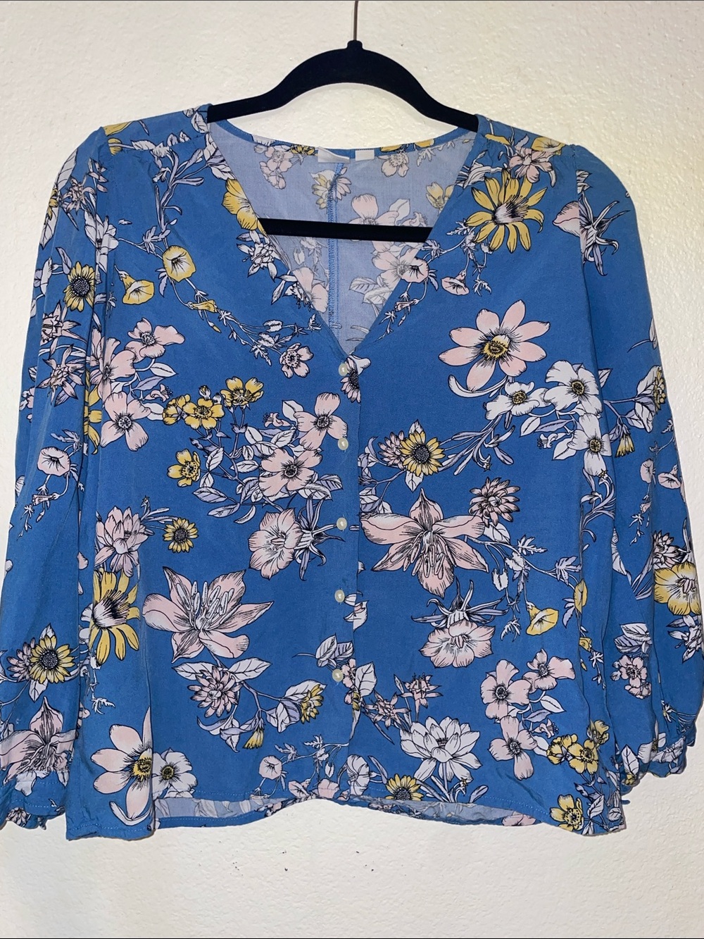 GAP Blue Floral V-Neck Button-Front Blouse with Pink & Yellow Accents